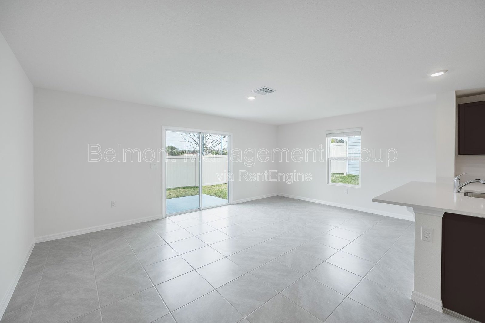 Stunning 3/2.5 Townhome FOR RENT at The Towns at Laurel Commons in Ocala! property image