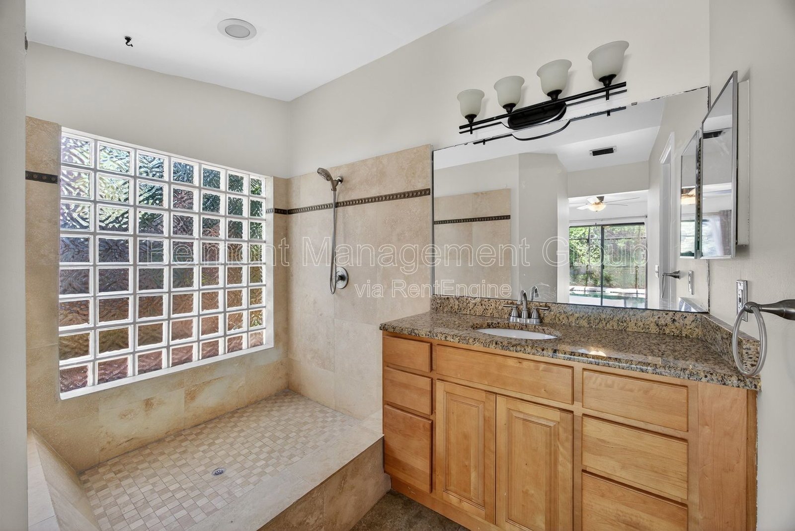 College Park Pool Home on Quiet Cul-de-sac property image