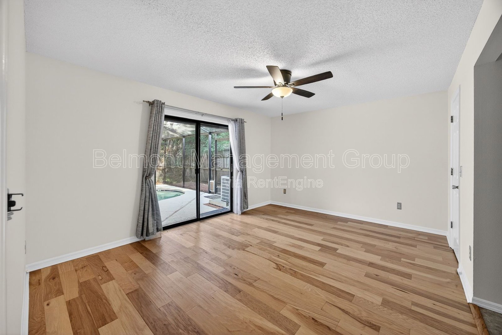 College Park Pool Home on Quiet Cul-de-sac property image