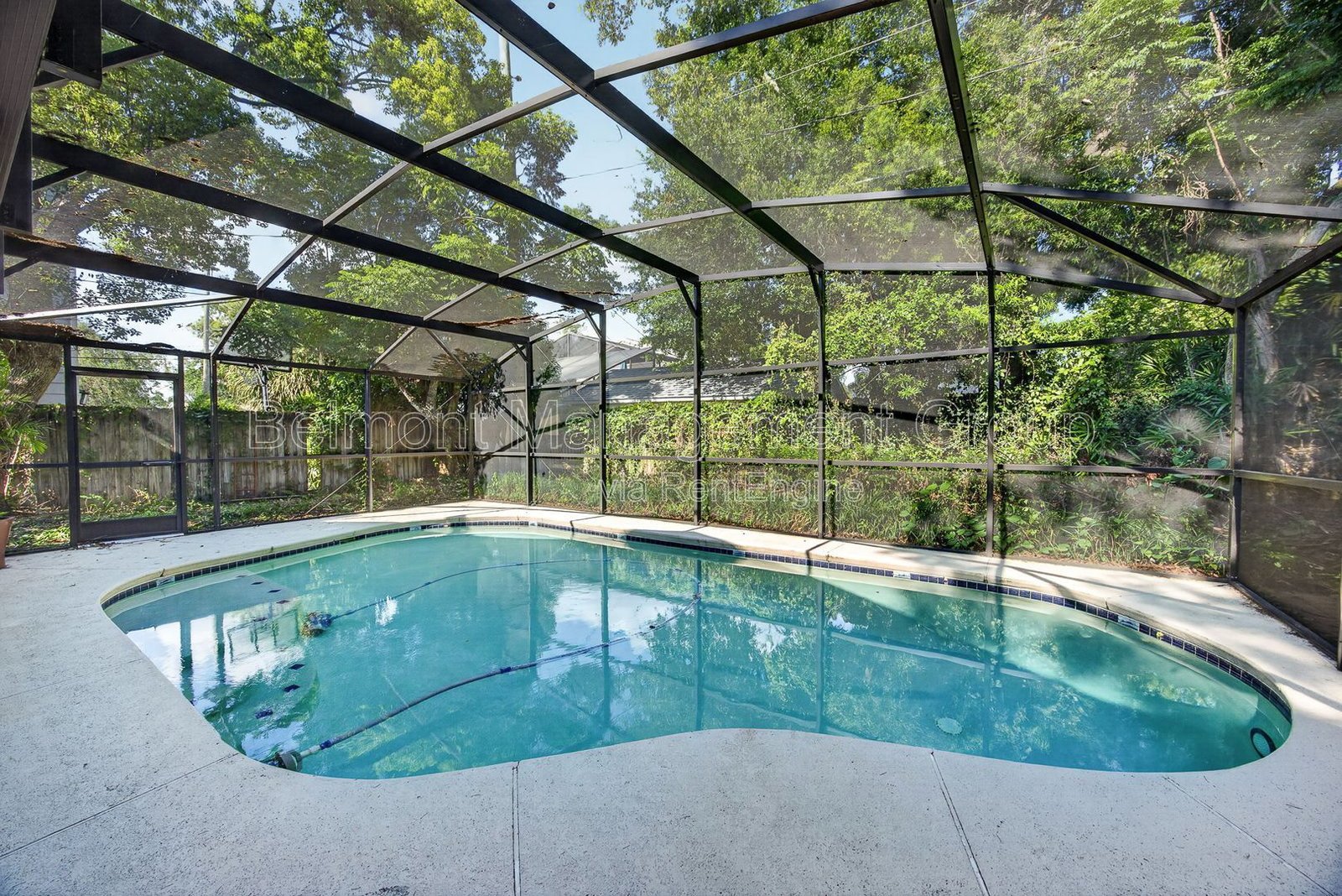 College Park Pool Home on Quiet Cul-de-sac property image
