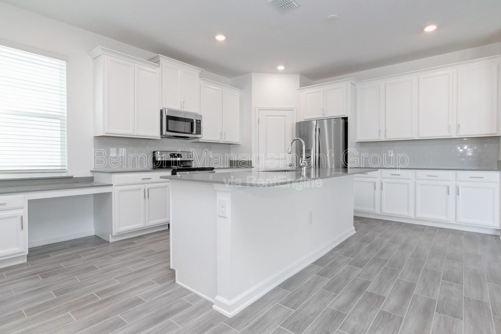 Beautiful 6bed/3bath home located in Pine Glen Community in St. Cloud!! Rent Now and Get $500 Off Your First Month!** property image
