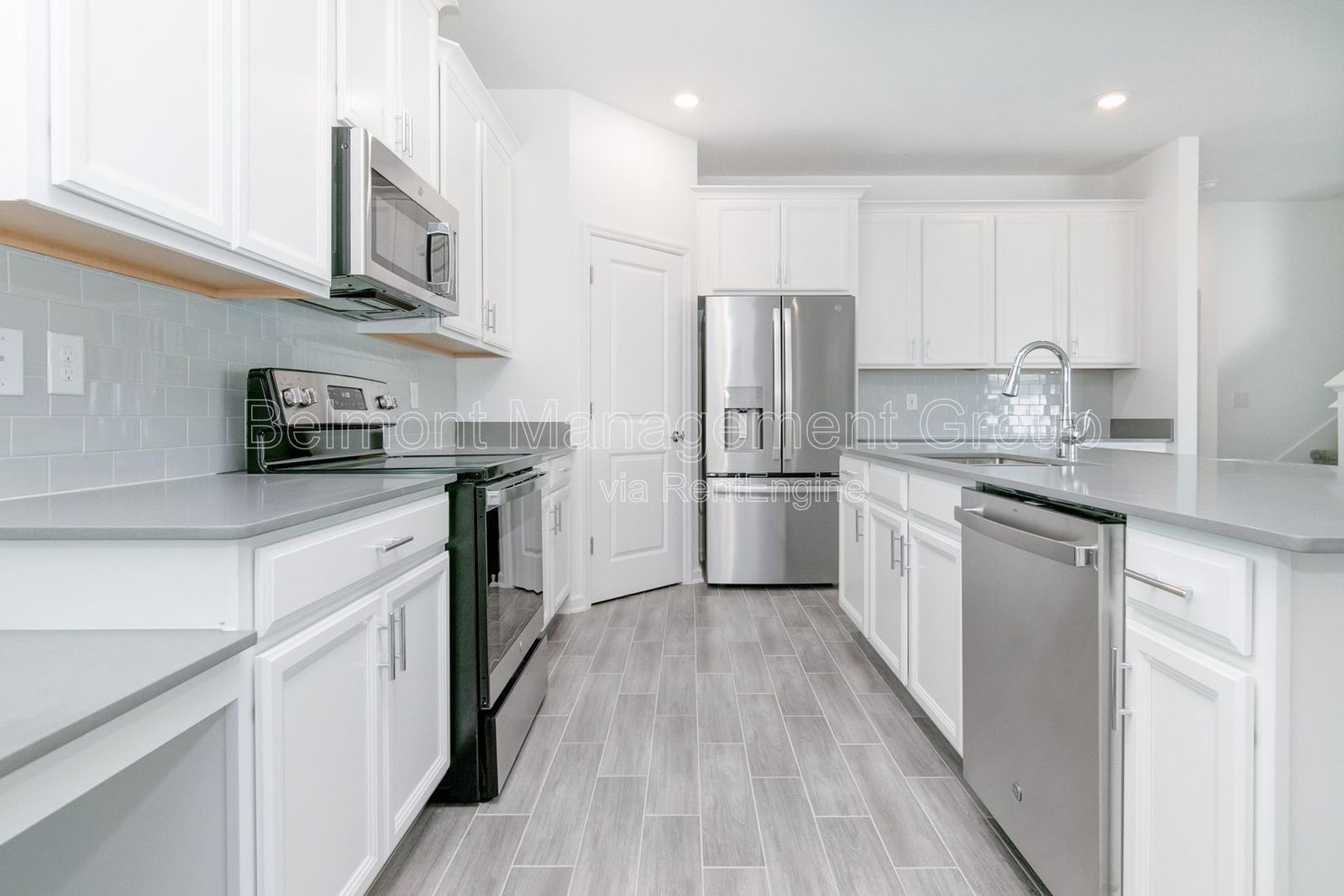 Beautiful 6bed/3bath home located in Pine Glen Community in St. Cloud!! Rent Now and Get $500 Off Your First Month!** property image