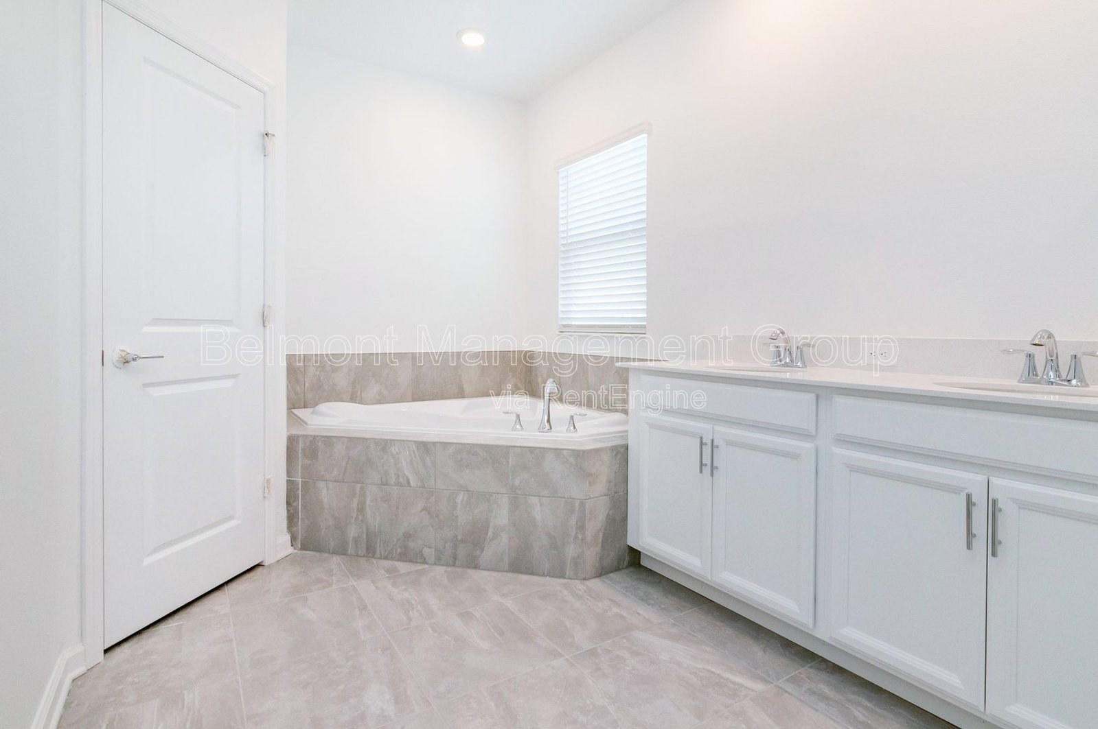 Beautiful 6bed/3bath home located in Pine Glen Community in St. Cloud!! Rent Now and Get $500 Off Your First Month!** property image