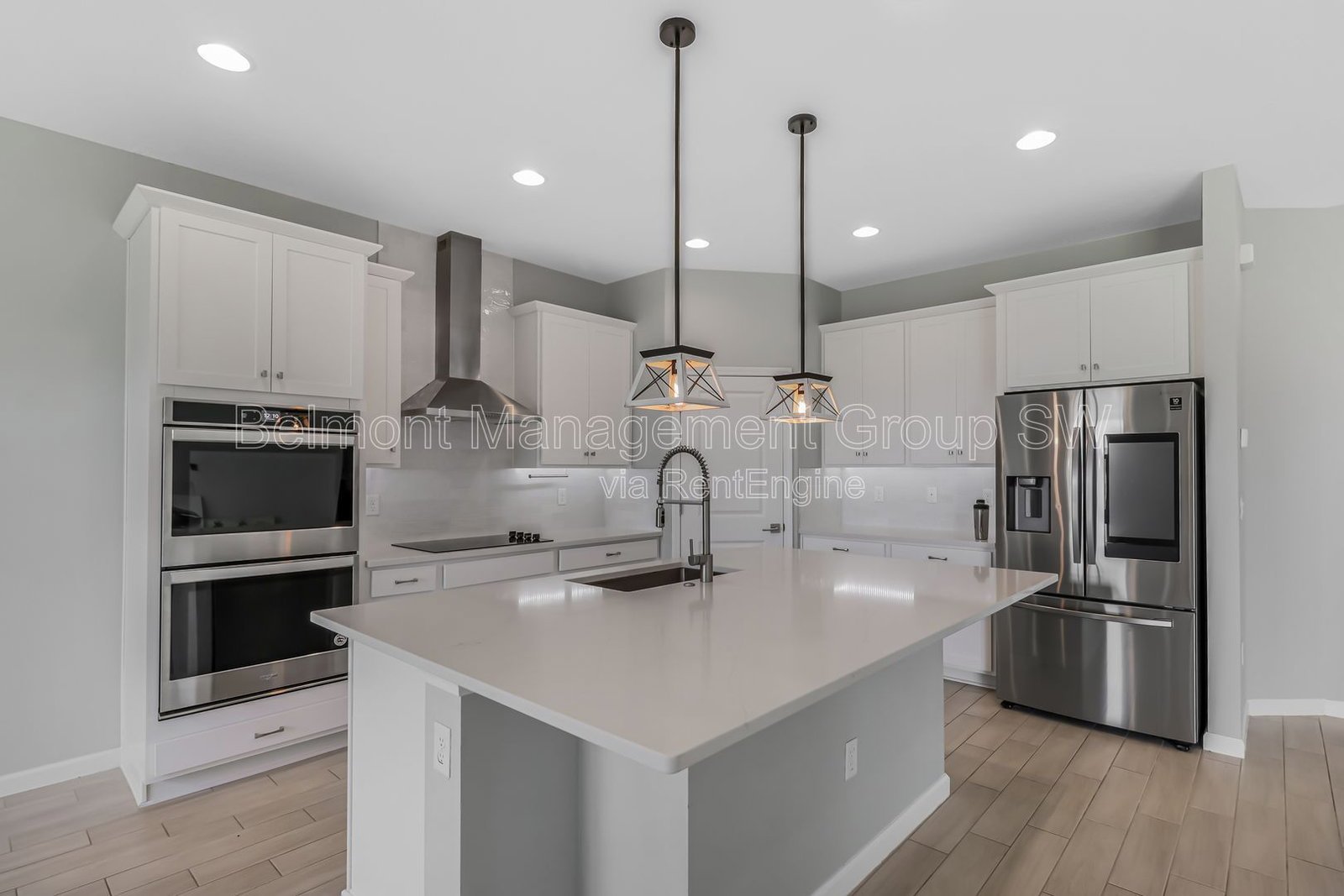 4/3.5 Hidden Gem in Gorgeous Deer Island! property image