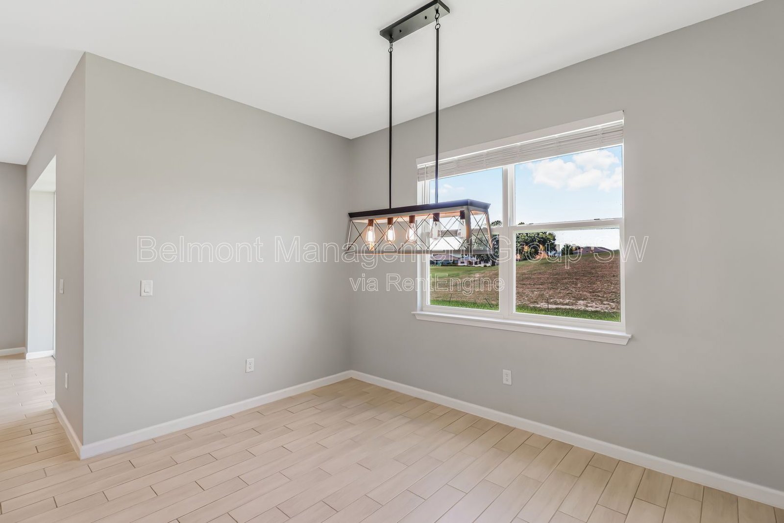4/3.5 Hidden Gem in Gorgeous Deer Island! property image