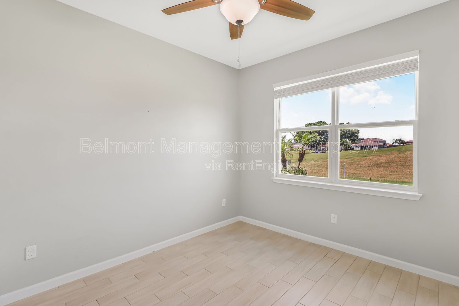 4/3.5 Hidden Gem in Gorgeous Deer Island! property image