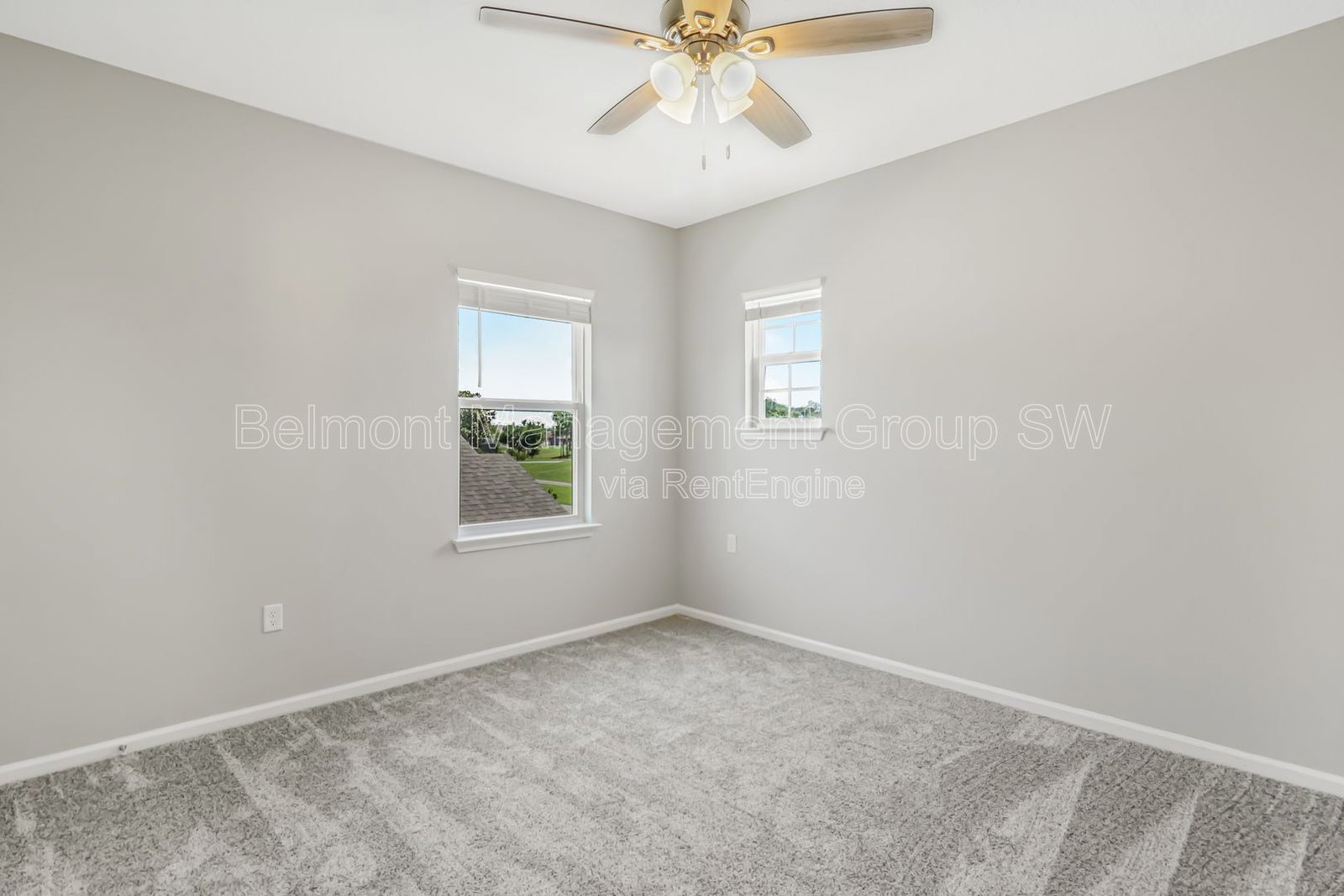 4/3.5 Hidden Gem in Gorgeous Deer Island! property image