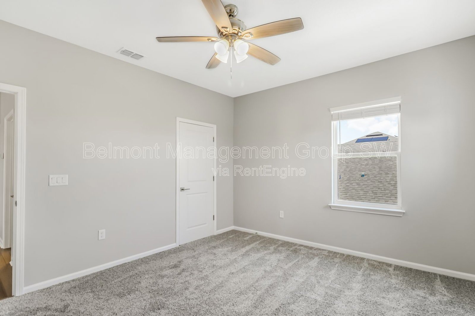 4/3.5 Hidden Gem in Gorgeous Deer Island! property image