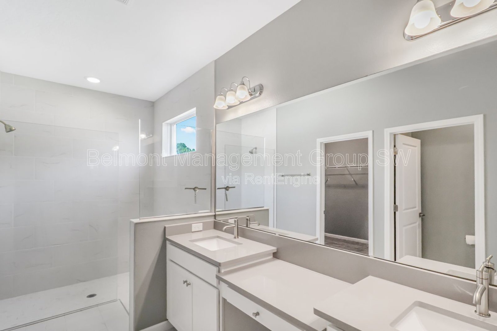 4/3.5 Hidden Gem in Gorgeous Deer Island! property image