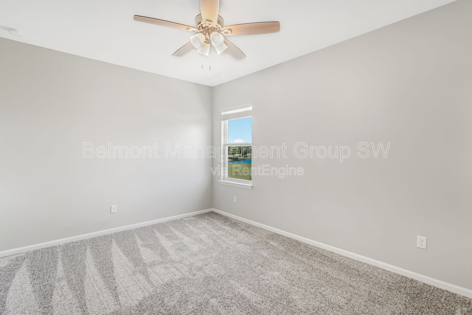 4/3.5 Hidden Gem in Gorgeous Deer Island! property image