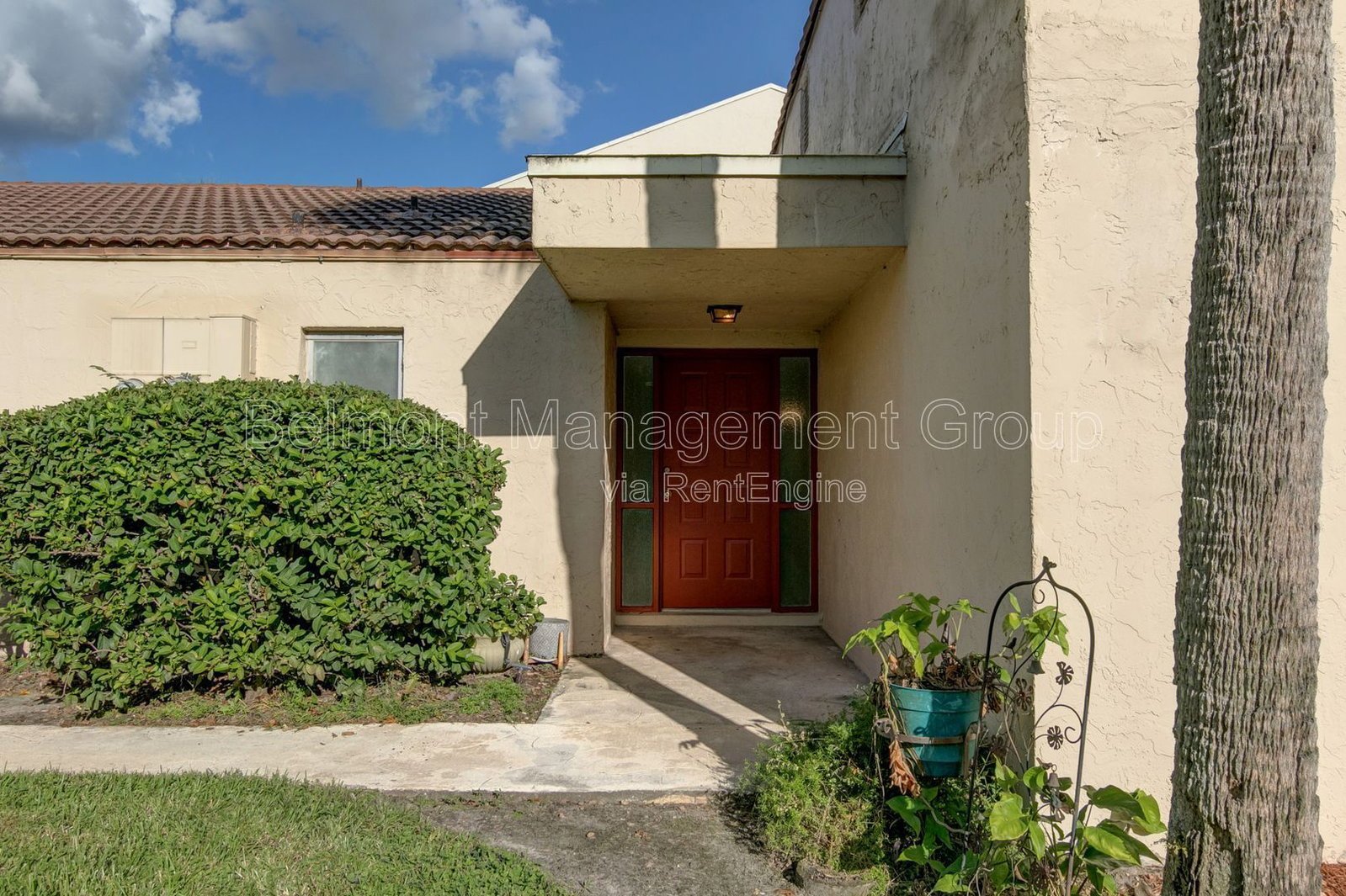 Beautiful 3 Bed/2 Bath Lakefront Townhome FOR RENT at Sausalito Shores in Casselberry! property image