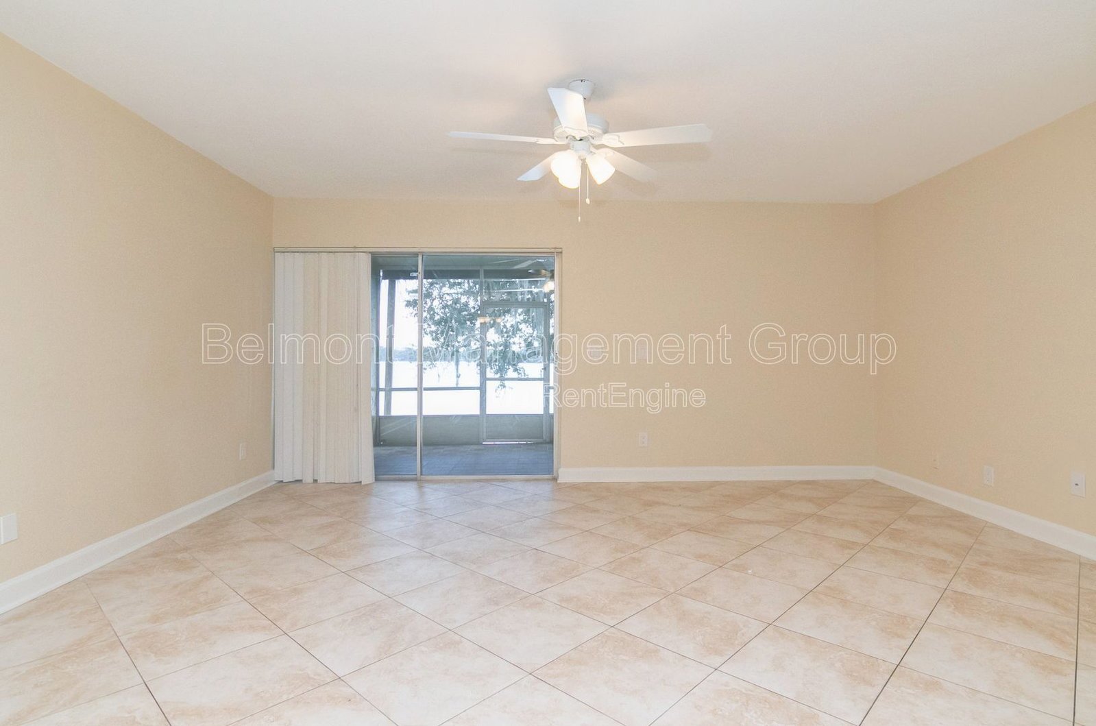 Beautiful 3 Bed/2 Bath Lakefront Townhome FOR RENT at Sausalito Shores in Casselberry! property image