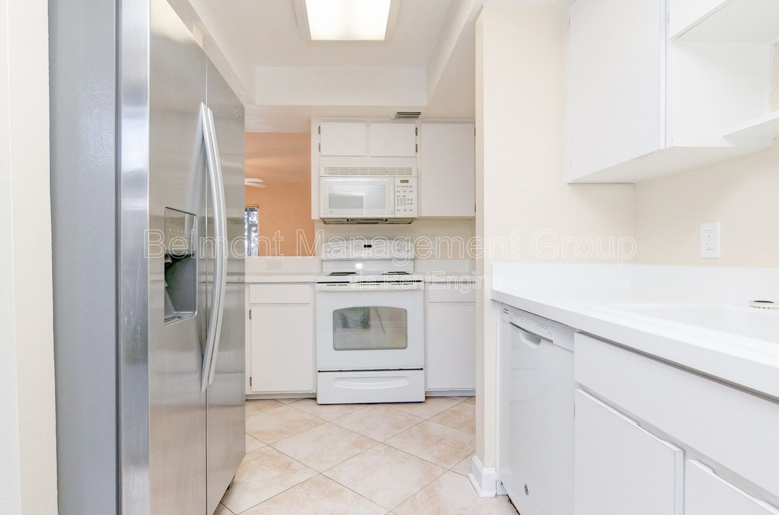 Beautiful 3 Bed/2 Bath Lakefront Townhome FOR RENT at Sausalito Shores in Casselberry! property image