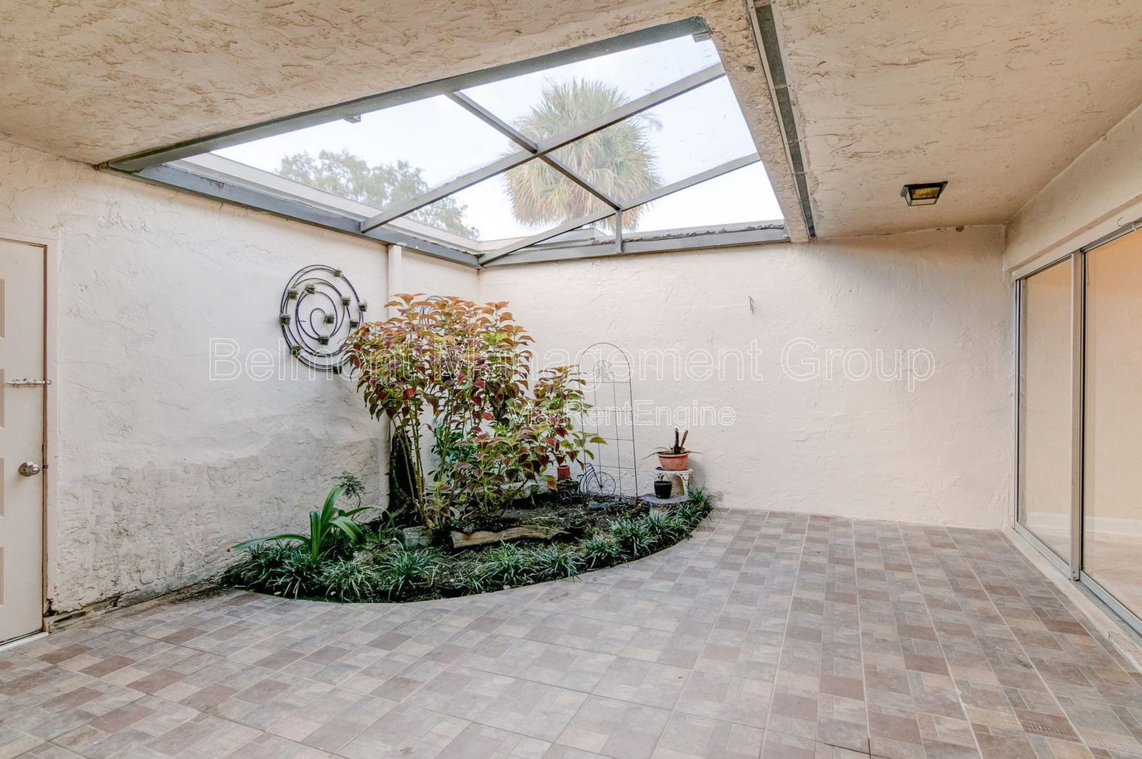 Beautiful 3 Bed/2 Bath Lakefront Townhome FOR RENT at Sausalito Shores in Casselberry! property image