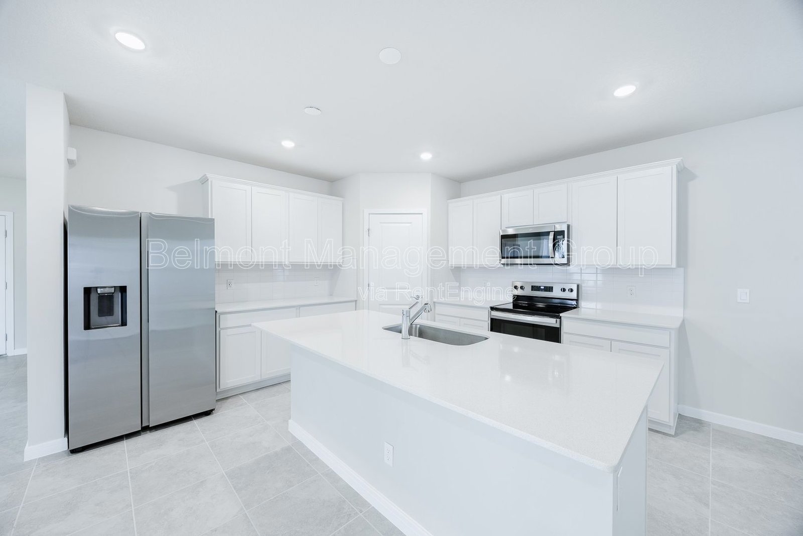 Lovely and Spacious 5-Bedroom Home for Rent in St. Cloud! Rent Now and Get 2-Weeks Off Your First Month! property image