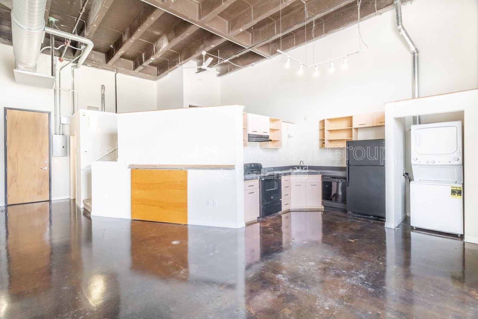 Stylish 1 Bed/ 1 Bath Loft with Balcony FOR RENT at The Lofts of Winter Park Village! Special Offer! Get $750 Off Your First Month + a Super Low $350 Security Deposit! property image