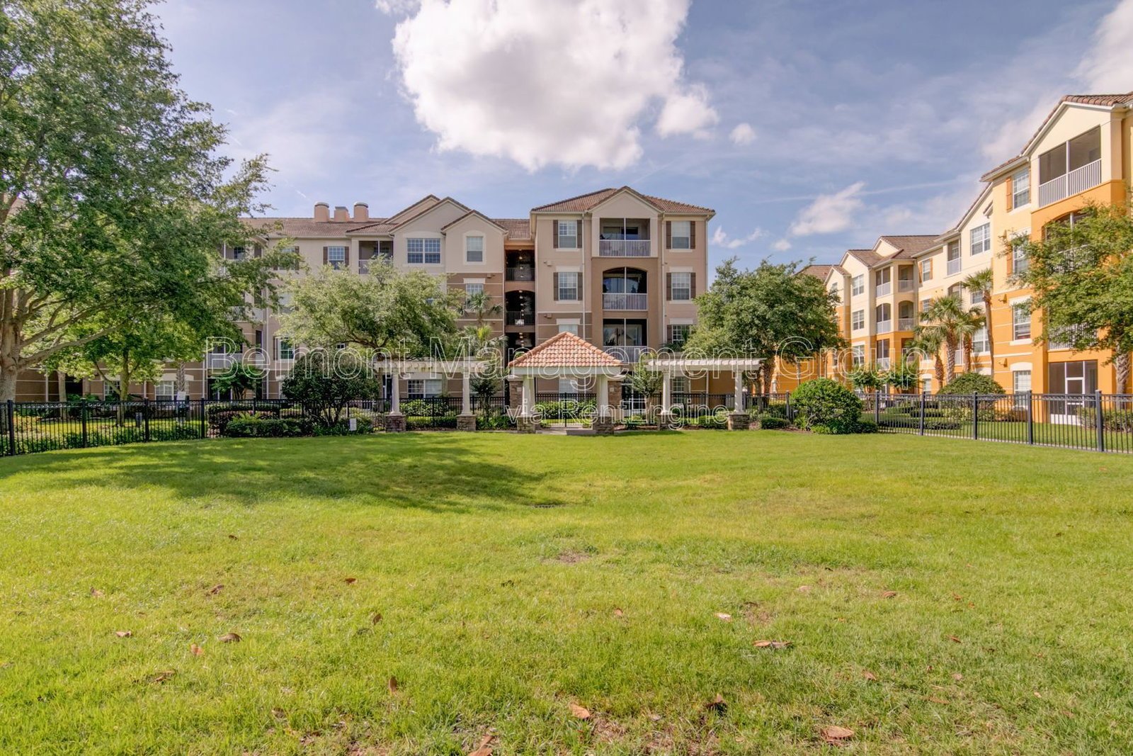 Spacious 1st Floor 1 bed/1 bath Condo FOR RENT in Madison at Metrowest! Rent Now and Get 50% OFF Your First Month! property image