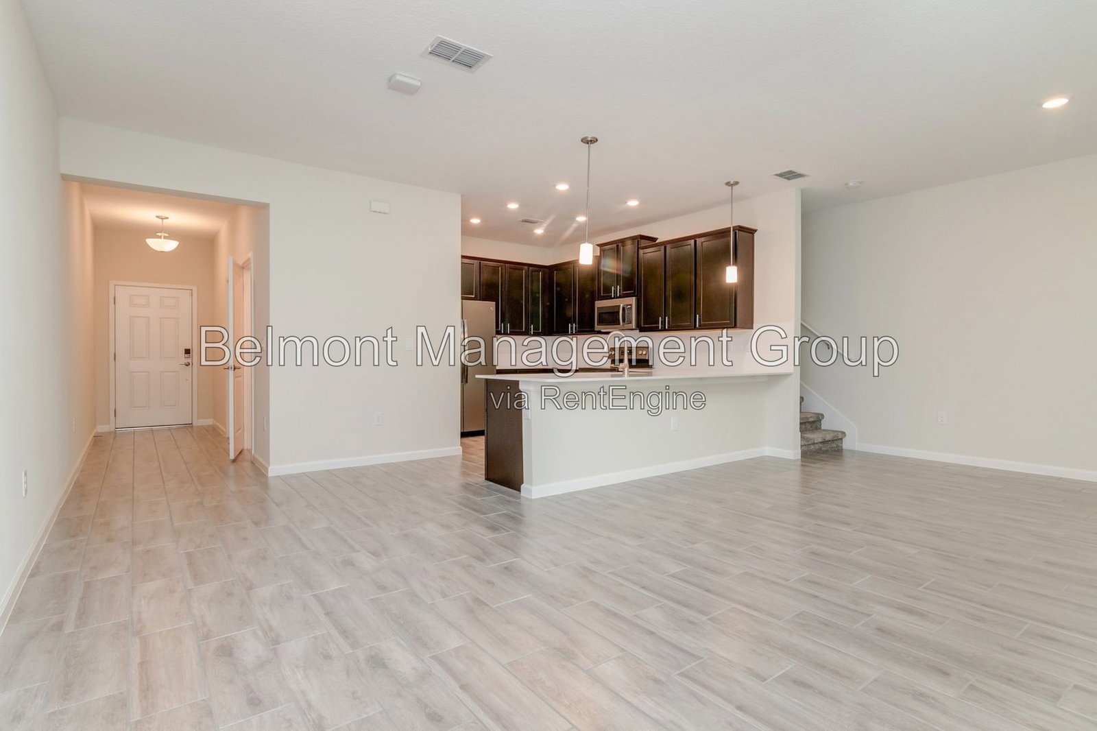Spacious 3/2.5 Townhome for Rent near Waterford Lakes! property image