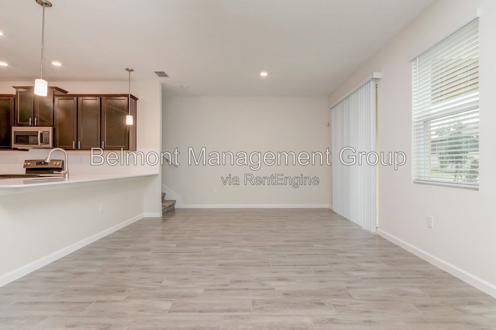 Spacious 3/2.5 Townhome for Rent near Waterford Lakes! property image