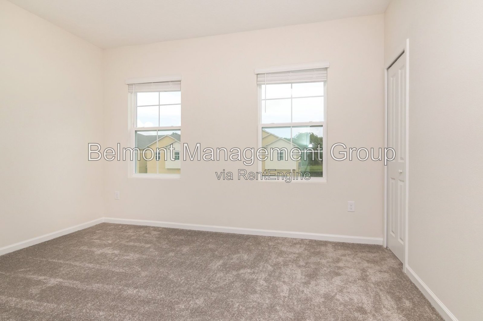 Spacious 3/2.5 Townhome for Rent near Waterford Lakes! property image