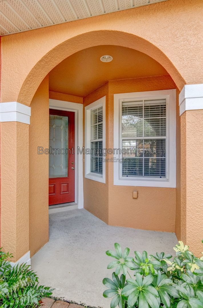 Beautiful 3 Bed/ 3 Bath Townhome Located In the Heart of Lake Nona! $300 OFF Your First Month for Approved Applicants! property image