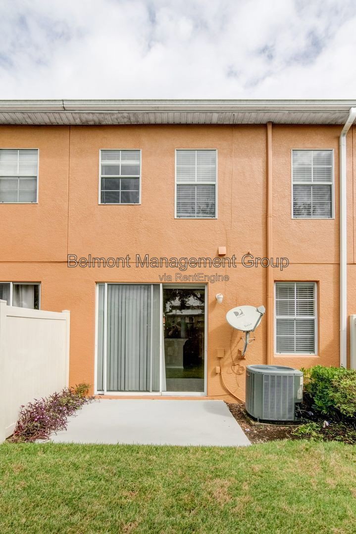 Beautiful 3 Bed/ 3 Bath Townhome Located In the Heart of Lake Nona! $300 OFF Your First Month for Approved Applicants! property image