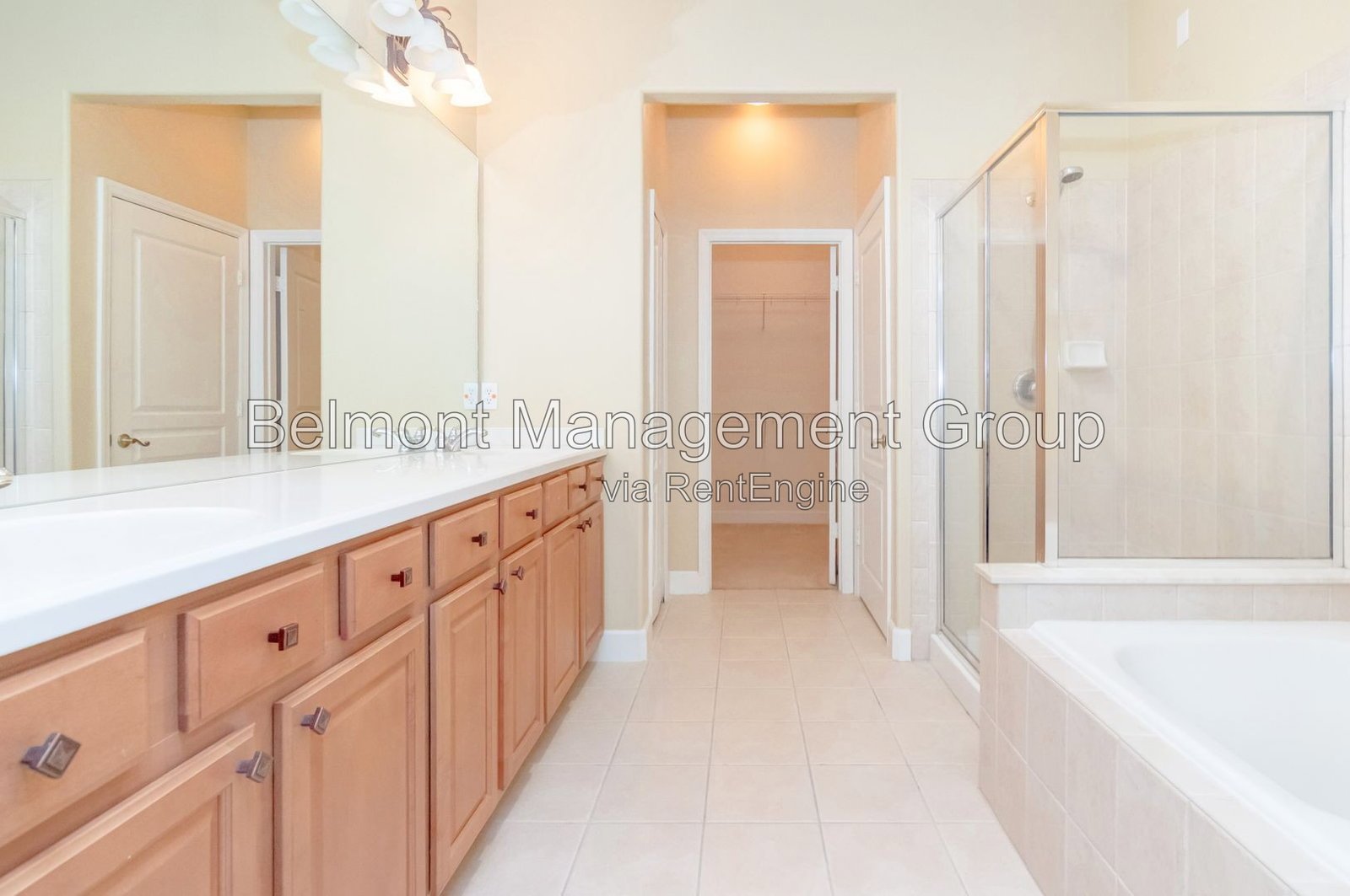 Gorgeous corner 3/2.5 Townhome in the exclusive community of Bella Notte @ Viscaya! property image