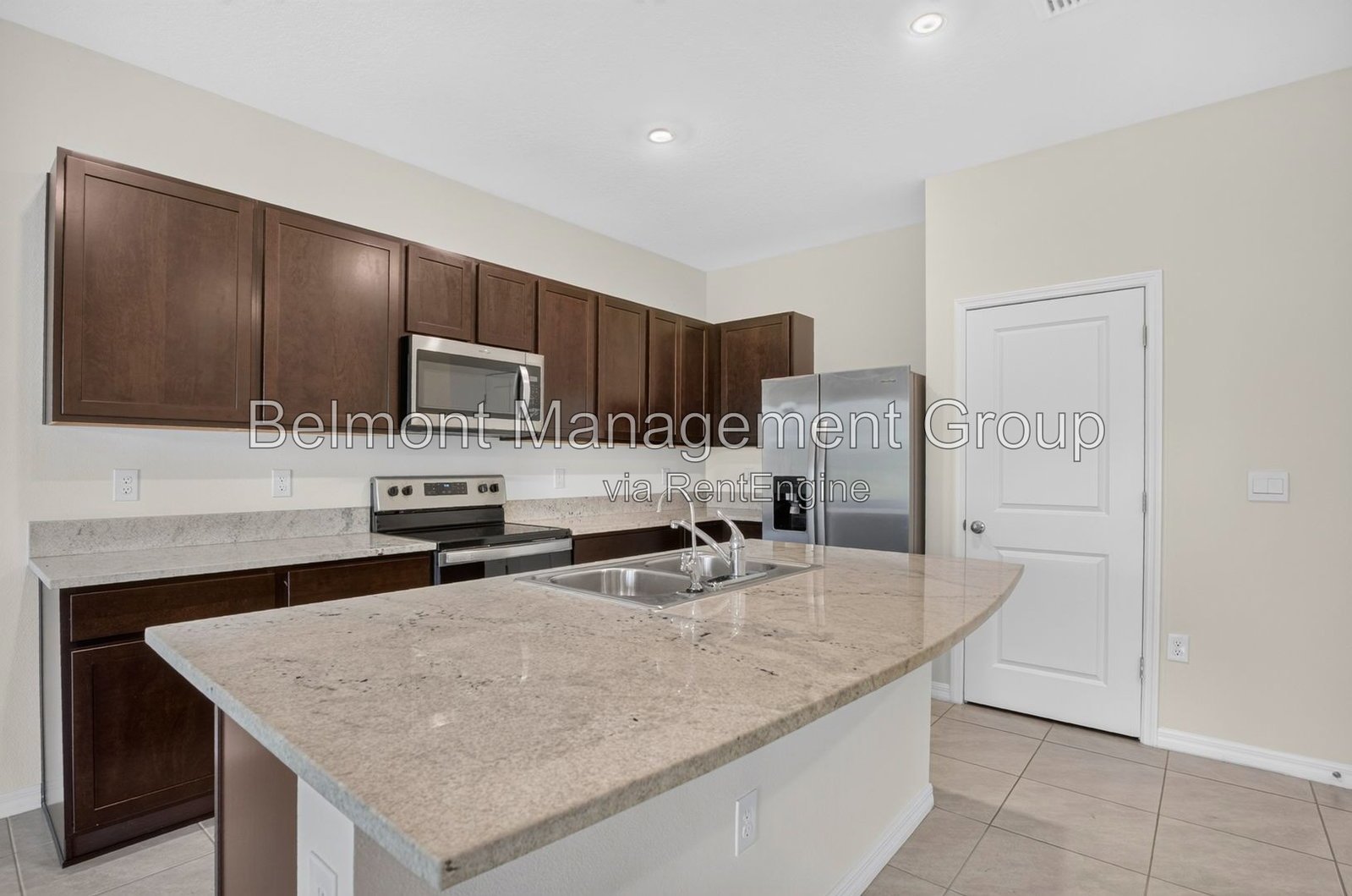 Move-in Ready 3-Bed, 2.5 Bath DR Horton Townhome in Avalon Park Wesley Chapel! property image