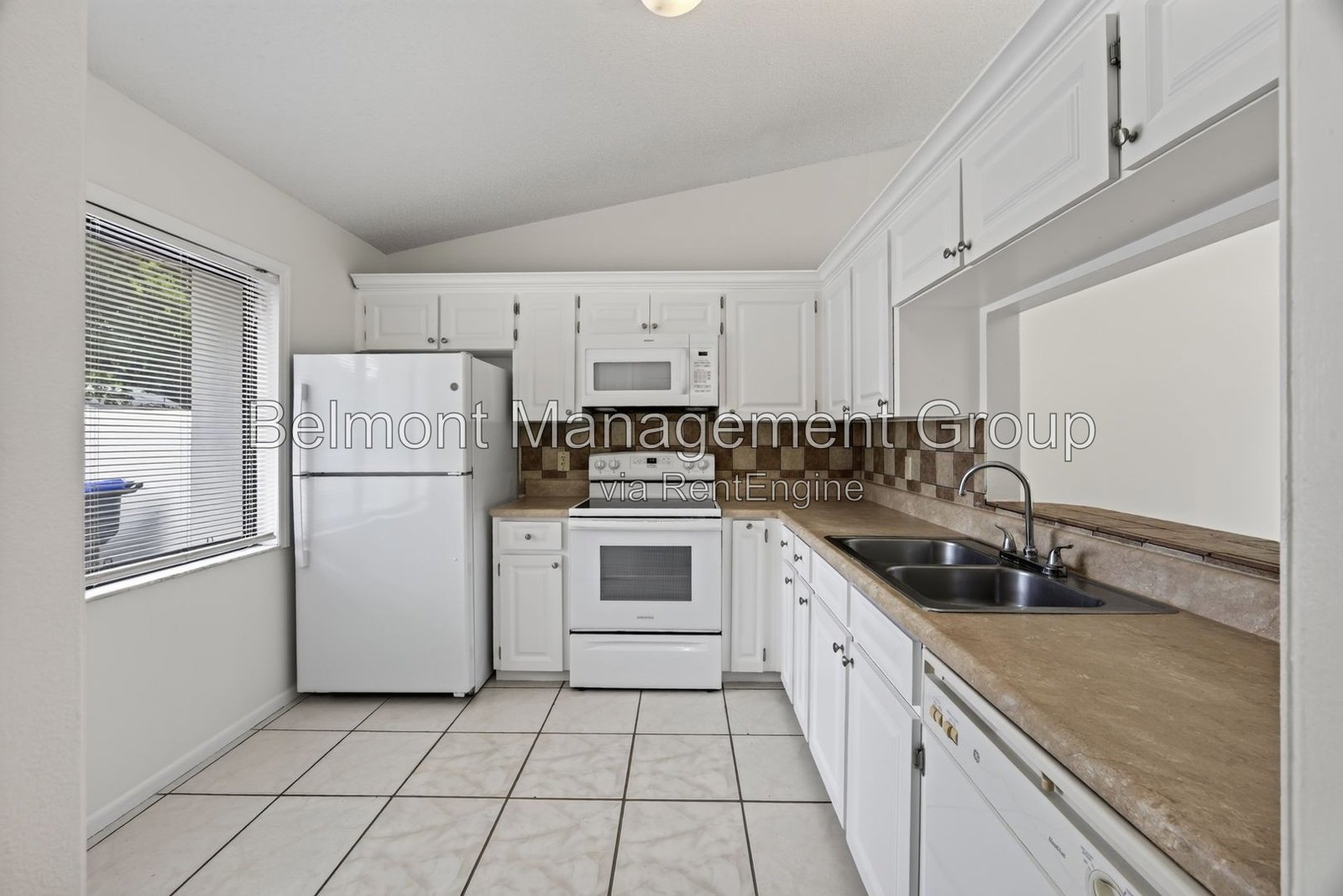 Spacious 2-Bed, 2-Bath Villa For rent with Large Fenced Backyard! property image