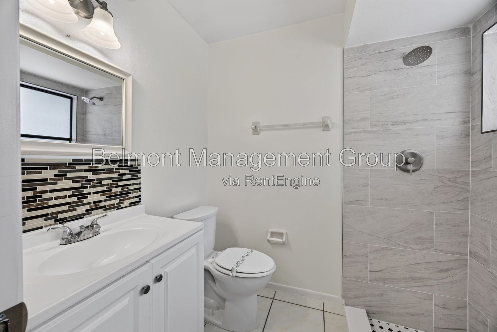 Spacious 2-Bed, 2-Bath Villa For rent with Large Fenced Backyard! property image