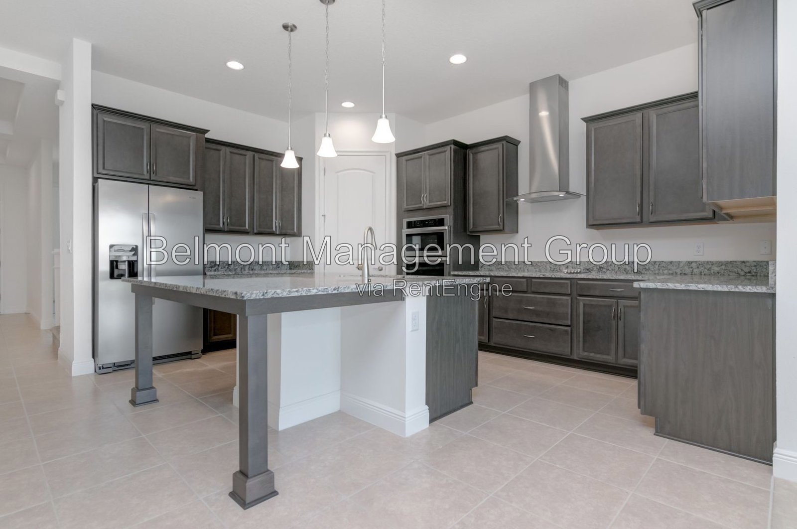 Gorgeous 5bed/5bath Home FOR RENT at Eagle Creek Community! property image