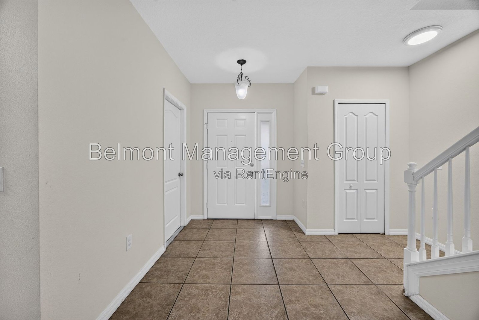 Beautiful 3/2.5 Townhome For Rent at Chatham Place in the Heart of Orlando! Rent Now and Enjoy Half a Month's Rent Free! property image