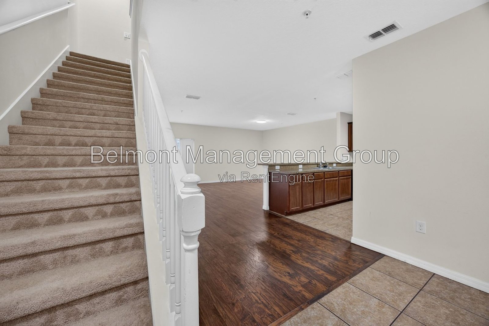 Beautiful 3/2.5 Townhome For Rent at Chatham Place in the Heart of Orlando! Rent Now and Enjoy Half a Month's Rent Free! property image
