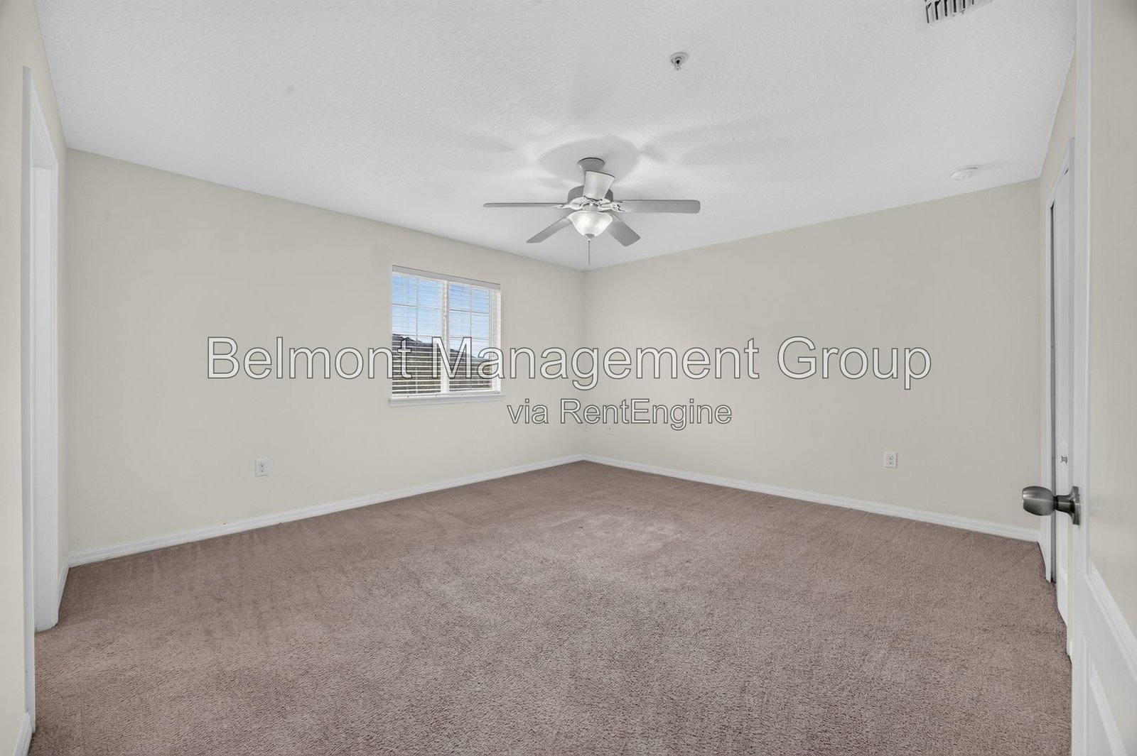Beautiful 3/2.5 Townhome For Rent at Chatham Place in the Heart of Orlando! Rent Now and Enjoy Half a Month's Rent Free! property image