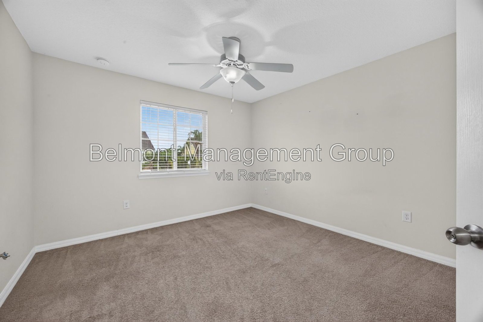 Beautiful 3/2.5 Townhome For Rent at Chatham Place in the Heart of Orlando! Rent Now and Enjoy Half a Month's Rent Free! property image