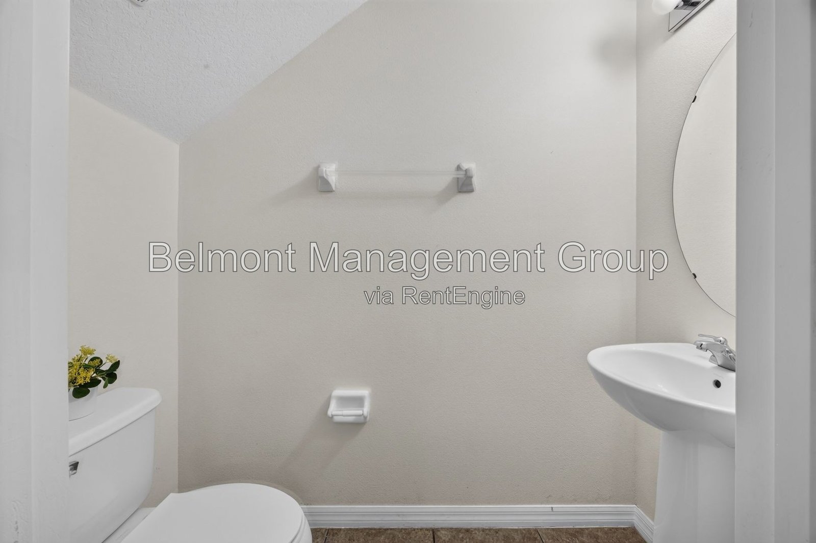 Beautiful 3/2.5 Townhome For Rent at Chatham Place in the Heart of Orlando! Rent Now and Enjoy Half a Month's Rent Free! property image