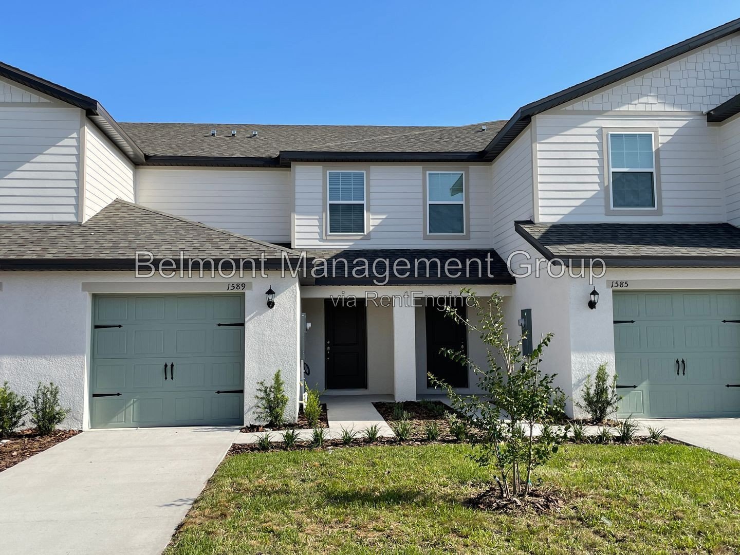 Lovely 2 Bed/2.5 Bath Townhome FOR RENT in the Hamlets of Tavares Community! property image