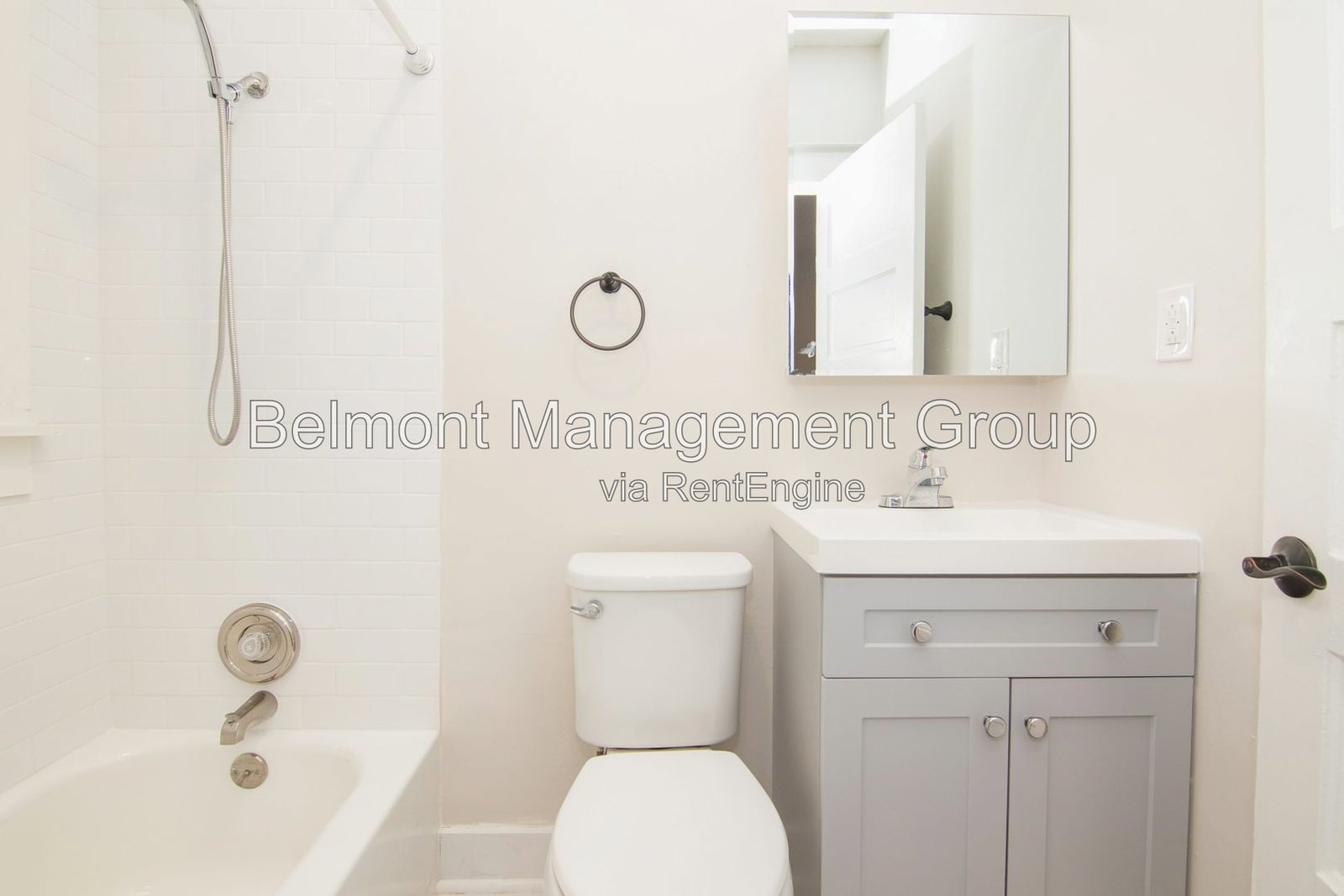 Beautiful Studio Apartment for Rent in the heart of Historic Downtown Sanford! Rent now and Get 2 Weeks FREE + a Reduced Security Deposit of Only $500! property image