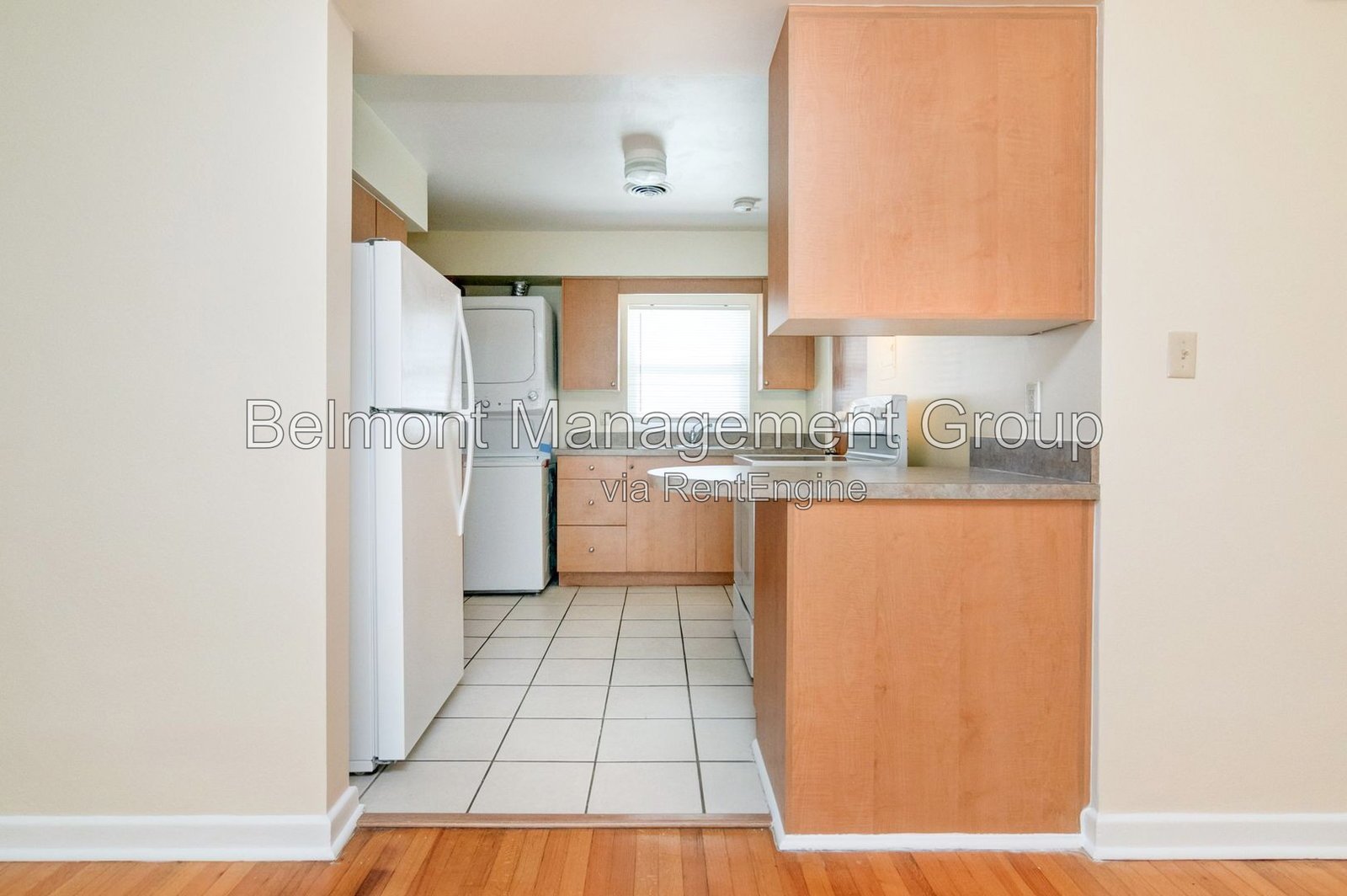 Beautiful 2/1 Apartment in the Heart of SODO District of Orlando! Rent Now and Get 2-Weeks Off First Month and Free Application Fee for the Healthcare and Service Industry! property image