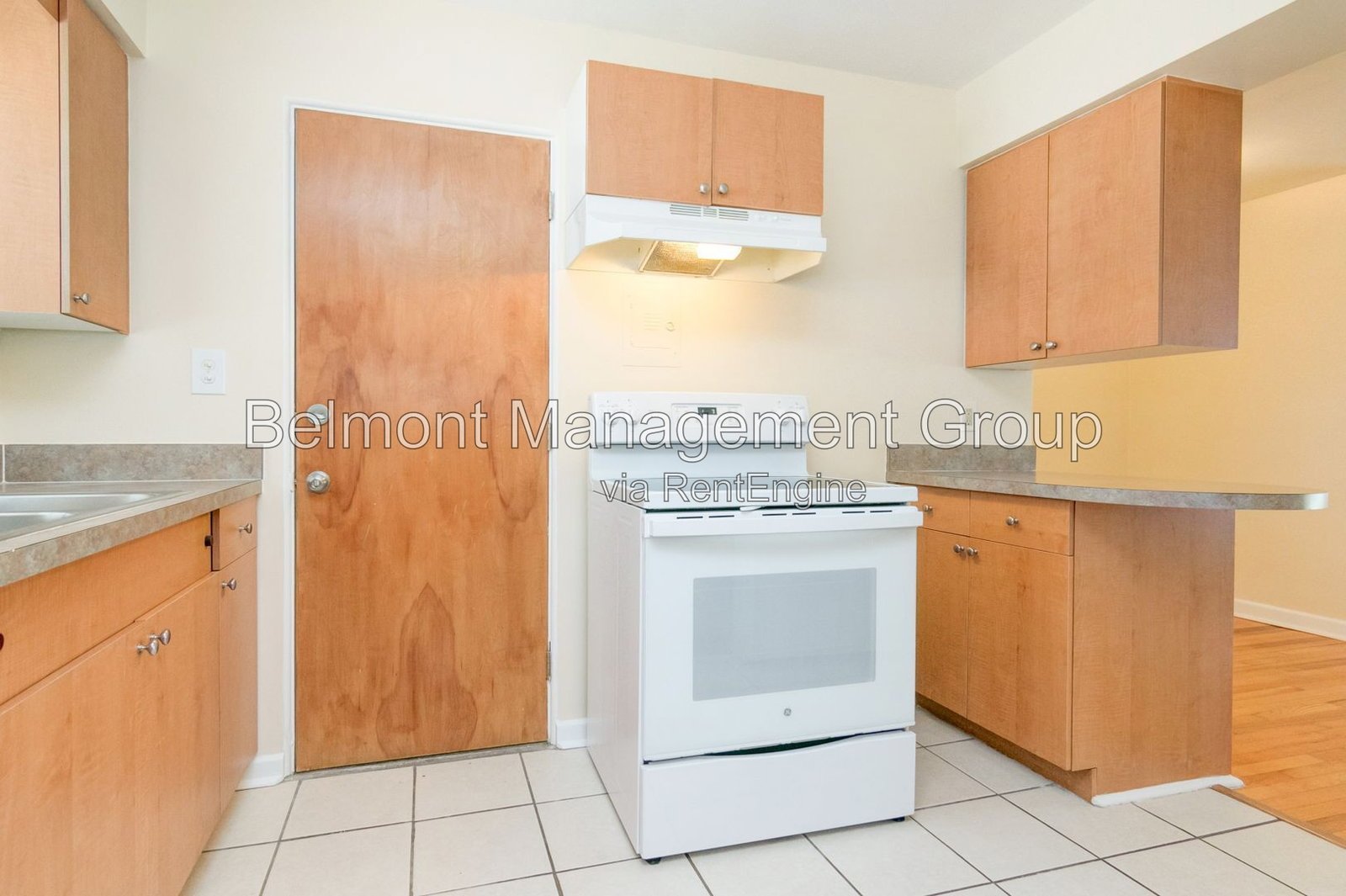 Beautiful 2/1 Apartment in the Heart of SODO District of Orlando! Rent Now and Get 2-Weeks Off First Month and Free Application Fee for the Healthcare and Service Industry! property image